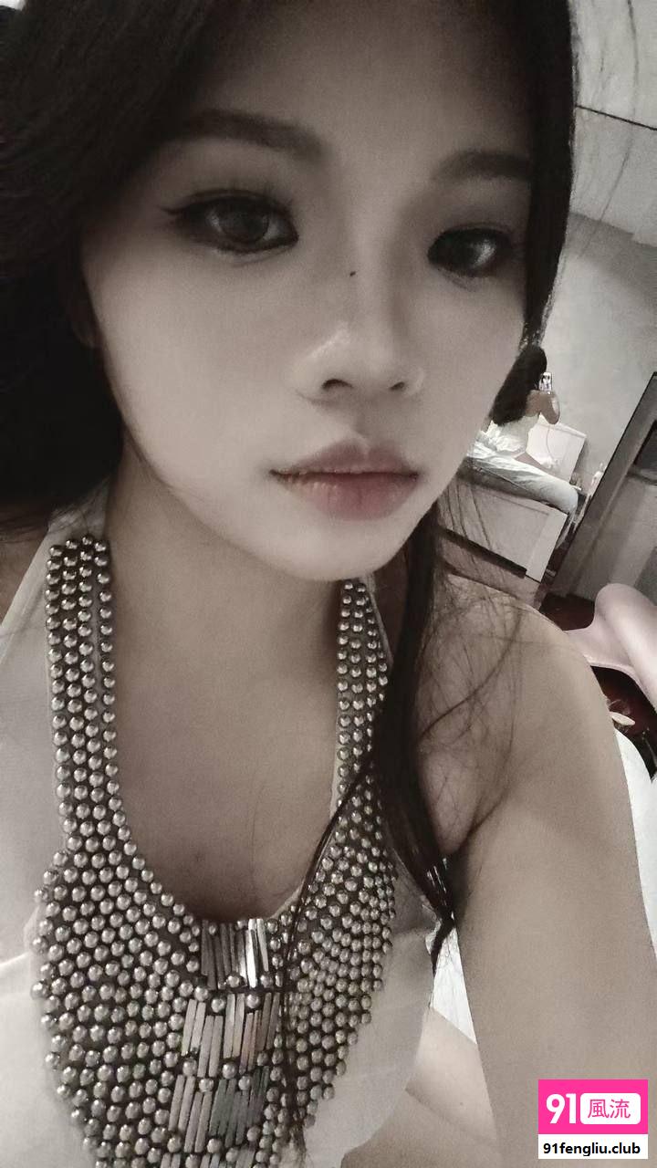 气质美女下海兼职